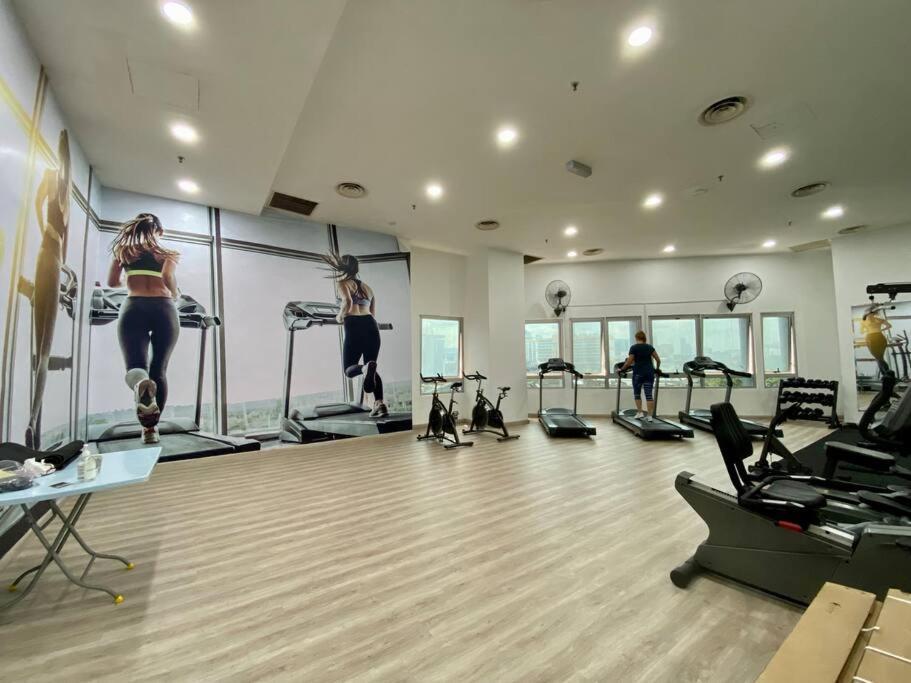 Spacious 3R,2R,Studio 5Min Walk To Time Square,Lalaport, Pool,Gym,Wifi Lejlighed Kuala Lumpur Eksteriør billede