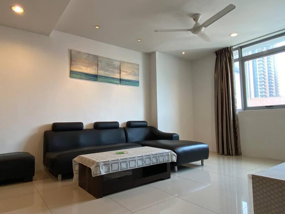 Spacious 3R,2R,Studio 5Min Walk To Time Square,Lalaport, Pool,Gym,Wifi Lejlighed Kuala Lumpur Eksteriør billede