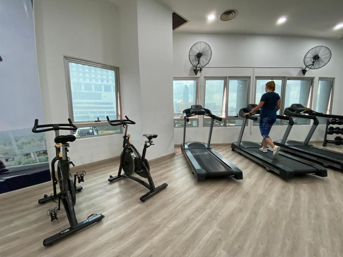 Spacious 3R,2R,Studio 5Min Walk To Time Square,Lalaport, Pool,Gym,Wifi Lejlighed Kuala Lumpur Eksteriør billede