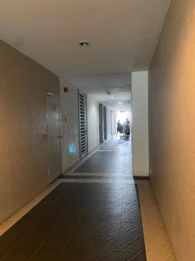 Spacious 3R,2R,Studio 5Min Walk To Time Square,Lalaport, Pool,Gym,Wifi Lejlighed Kuala Lumpur Eksteriør billede