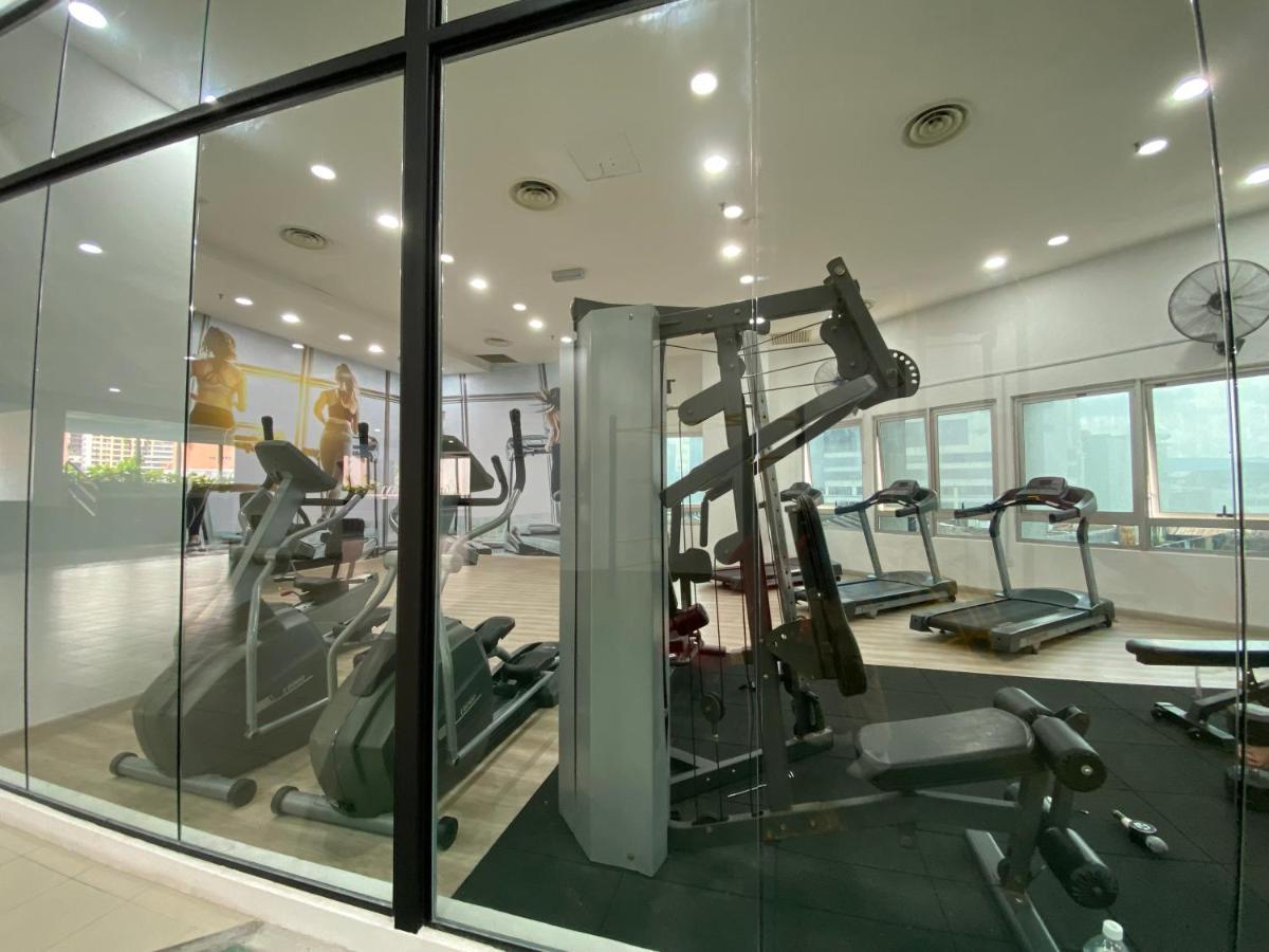 Spacious 3R,2R,Studio 5Min Walk To Time Square,Lalaport, Pool,Gym,Wifi Lejlighed Kuala Lumpur Eksteriør billede
